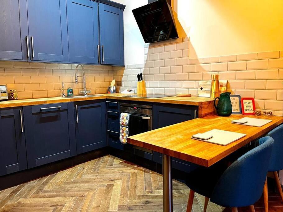 Appartamento Stunning 1 Bed Apt In West End Glasgow Esterno foto